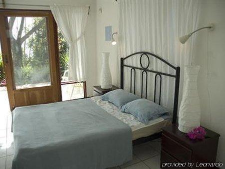 Vista Atenas Bed And Breakfast Mercedes  Room photo